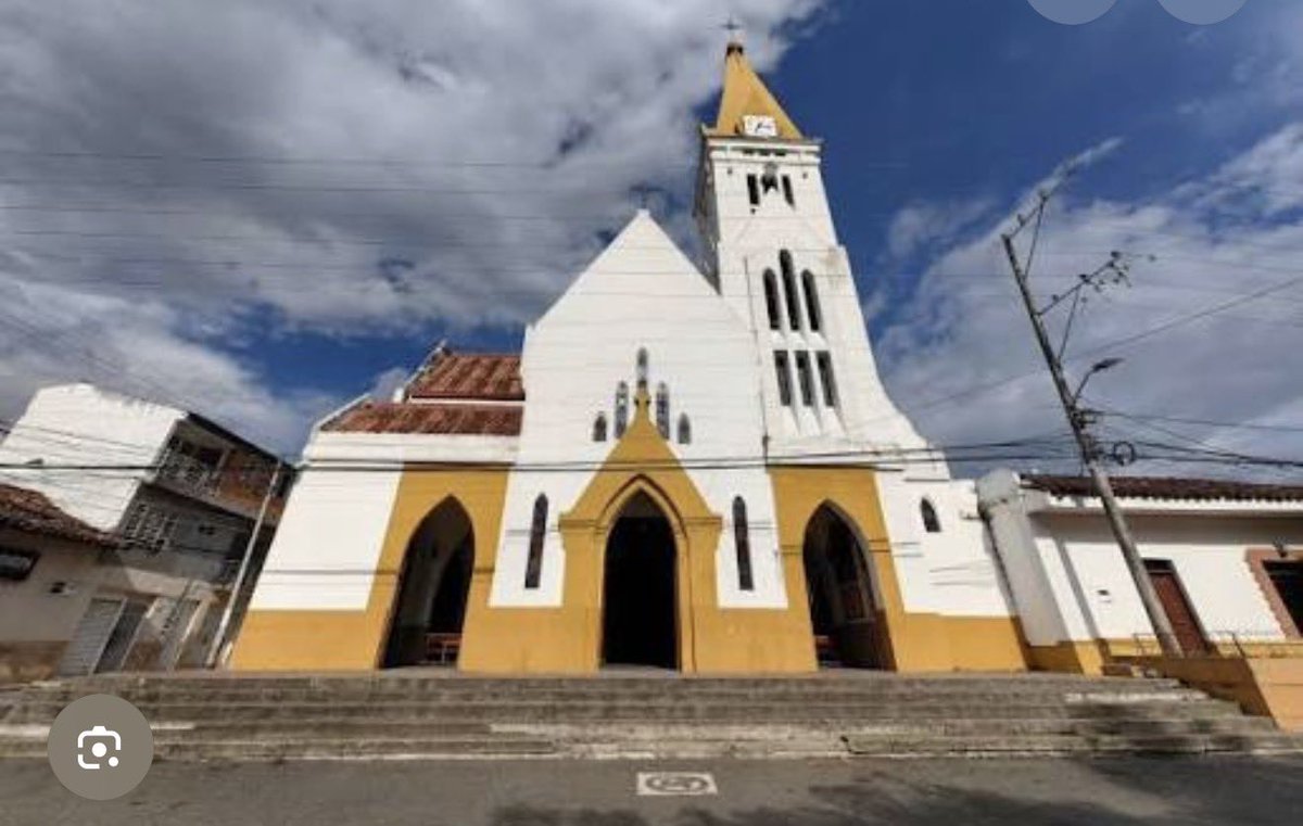 Un sobreviviente denunció haber sido víctima de abuso sexual del cura Alexander Herrera Monsalve entre sus 7 y 13 años. Hoy, Herrera sigue activo en la Parroquia San Vicente Ferrer (Andalucía, Valle), protegido por Alexander Matiz, obispo de Buga.