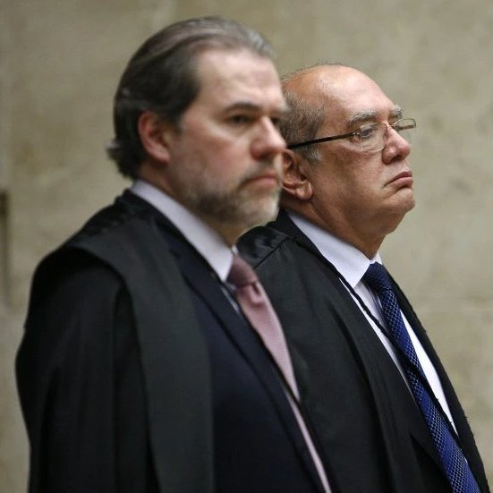 republiqueBRA's tweet photo. 🚨 🔥 Ministro Gilmar Mendes (STF) determina a DESTRUIÇÃO IMEDIATA de todos os dados e informações que já tenham sido compartilhados com a CPI do Crime Organizado sobre a empresa Maridt, pertencente ao ministro Dias Toffoli e a seus irmãos. https://t.co/qNNUsklCLk