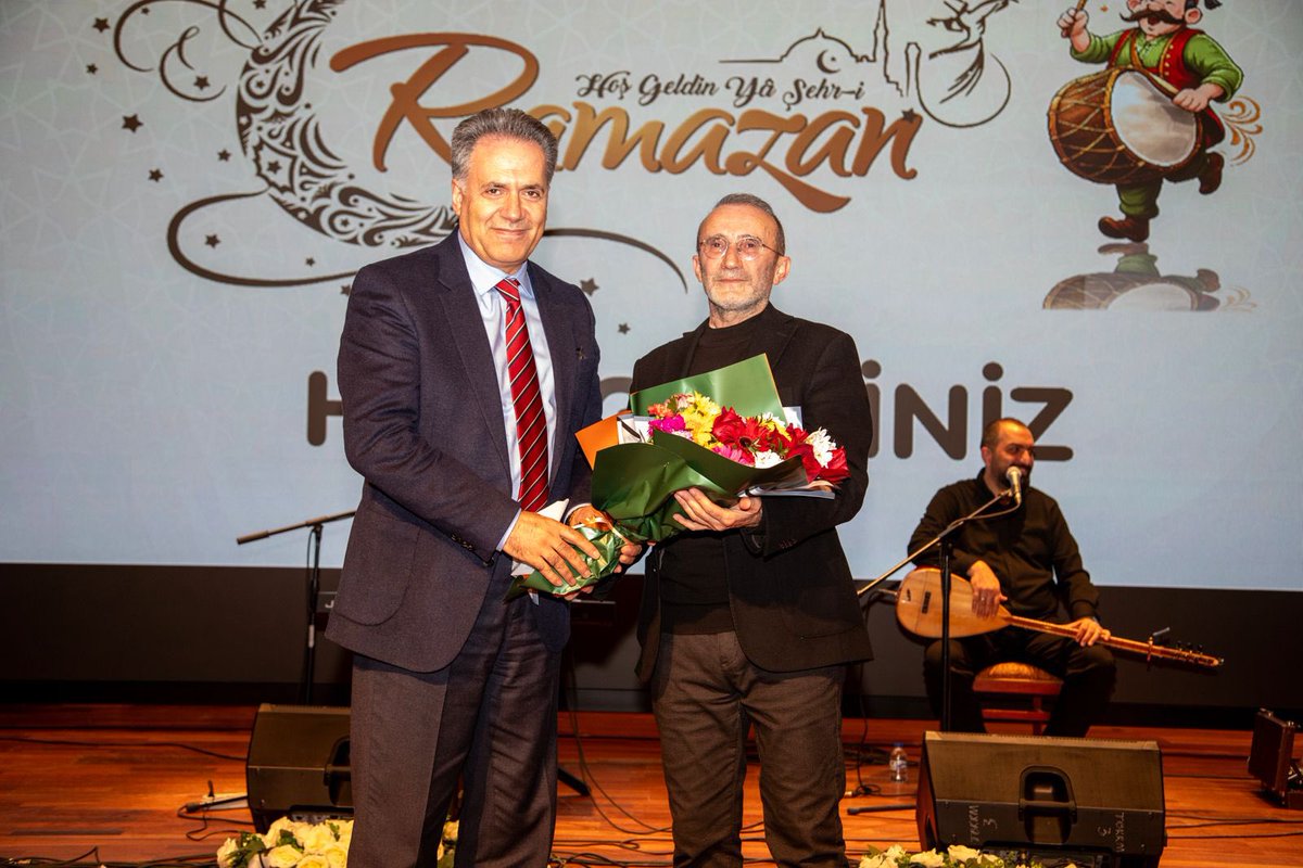 ✨🌙 Ramazan’a Özel

Türk tasavvuf müziğinin güçlü temsilcilerinden Ömer Karaoğlu, Üniversitemizde gerçekleştirdiği konserle dinleyicilere duygu dolu anlar yaşattı.

Bu özel gecede bizlerle olan tüm misafirlerimize teşekkür ederiz. 🌙✨

#İnönüÜniversitesi
<a href="/RektorAkpolat/">Prof. Dr. Nusret Akpolat</a>