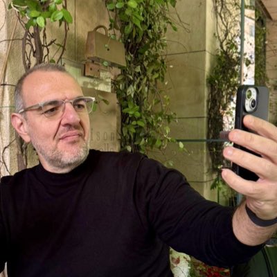 WSaarti's tweet photo. #NewProfilePic https://t.co/BT4XouuRj5
