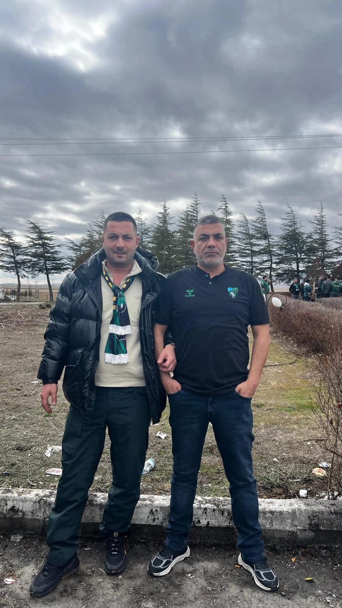 ulasozcan1989's tweet photo. Kültür diyorsunuz, duman çıkıyor… 
Yakmak kolay, tribünde durmak zor. 
Hodri Meydan, yarın tribünde! 
Başkanınızı da alın, öyle gelin. https://t.co/LS7gI9umYn