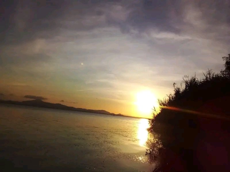 NMoskitiahn's tweet photo. #Moskitia: Bonito atardecer en la comunidad  de Coco bila. https://t.co/GpIIhQGGfu