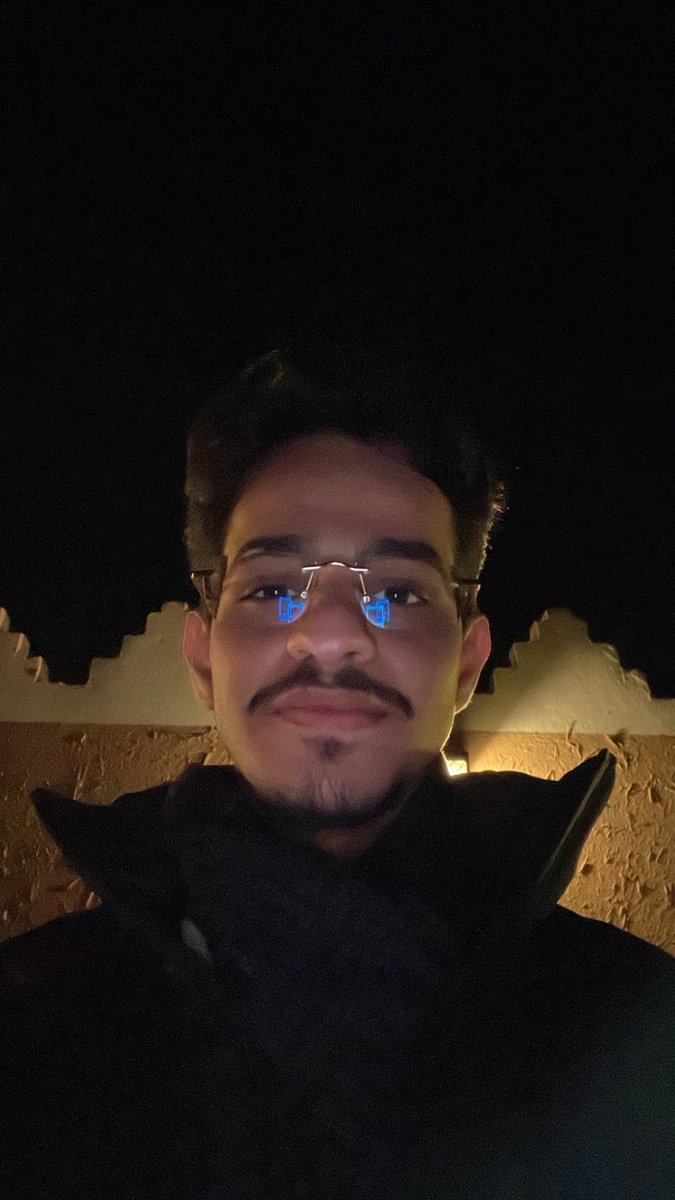 AsemRq's tweet photo. 🌙🤍 https://t.co/7o0hkuAb7i