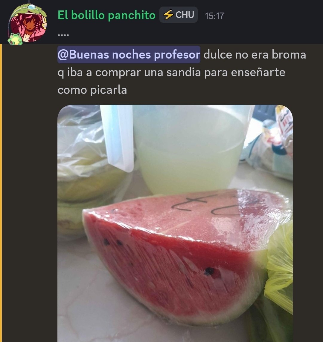 Voy a recibir clases de cómo cortar una sandía, que nervios chicos es mi primer día 😁