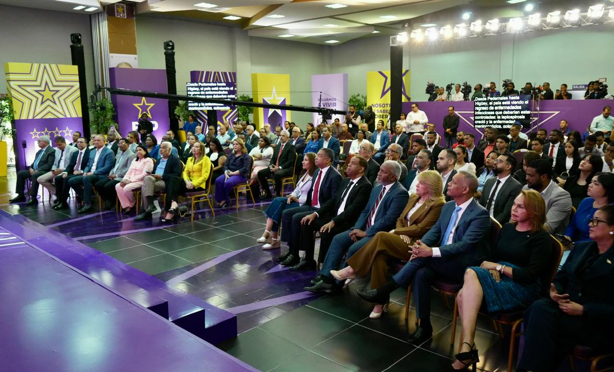 pldsigue's tweet photo. No basta con hablar de expansión si al momento de usar el seguro aparecen límites y exclusiones. La salud requiere resultados concretos.
#NosotrosSíSabemosGobernar #VolvamosAVivirBien #ConElPLDSeVivíaMejor https://t.co/ywy7mSHzGh