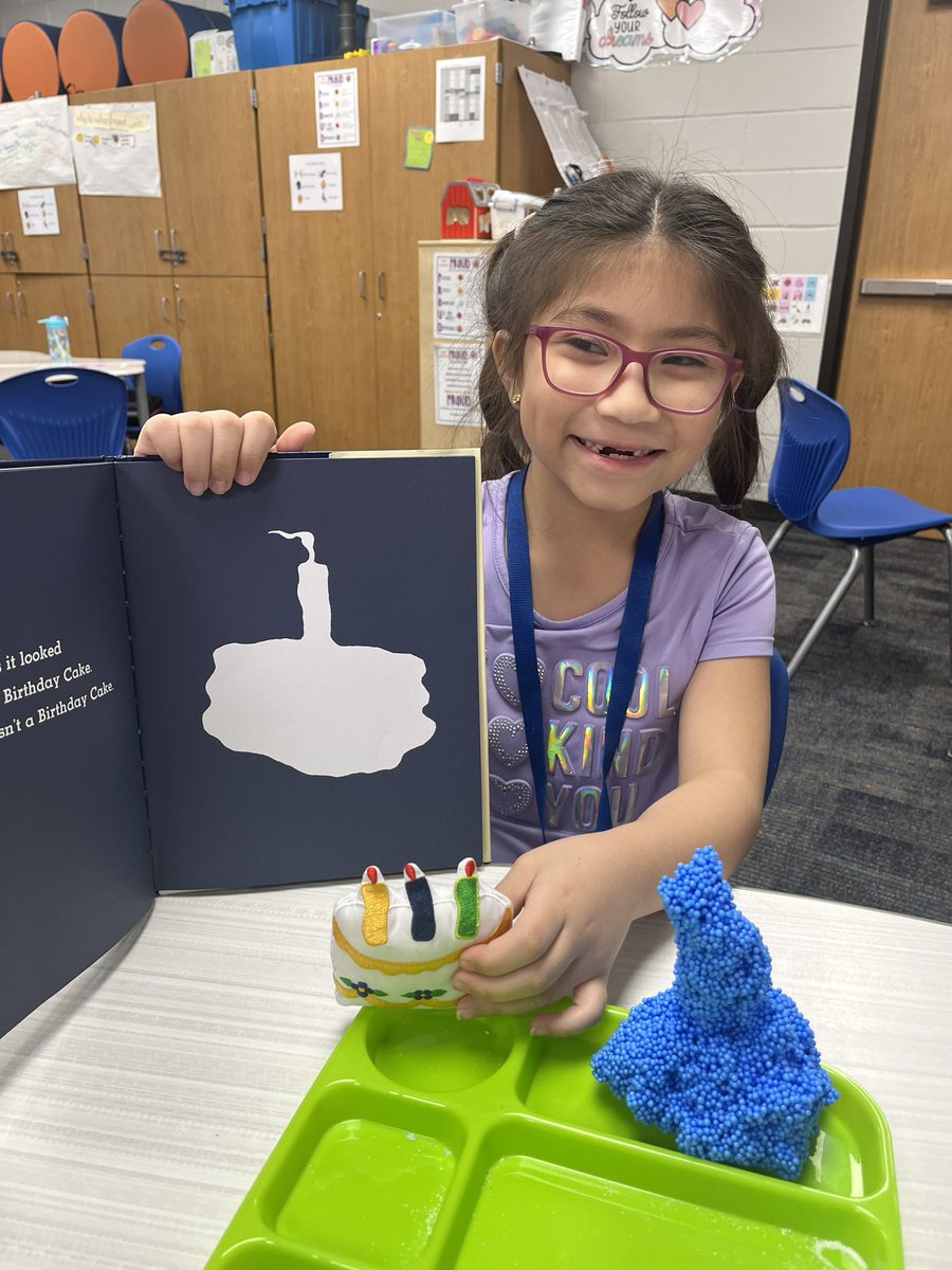 TurnerAggie's tweet photo. Literacy Unit “It Looked Like Spilt Milk” by Charles Shaw let us use our imagination as we created our own paint clouds then sculpted cloud formation with our floam 🌤️☁️#wearelowery https://t.co/fEKxeUD91e