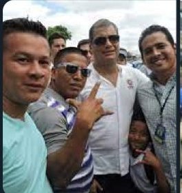 <a href="/radio_pichincha/">Radio Pichincha</a> Pipo se hizo pasar por muerto y se cambió el rostro (el de camiseta verde)
Siempre fue un correista confeso