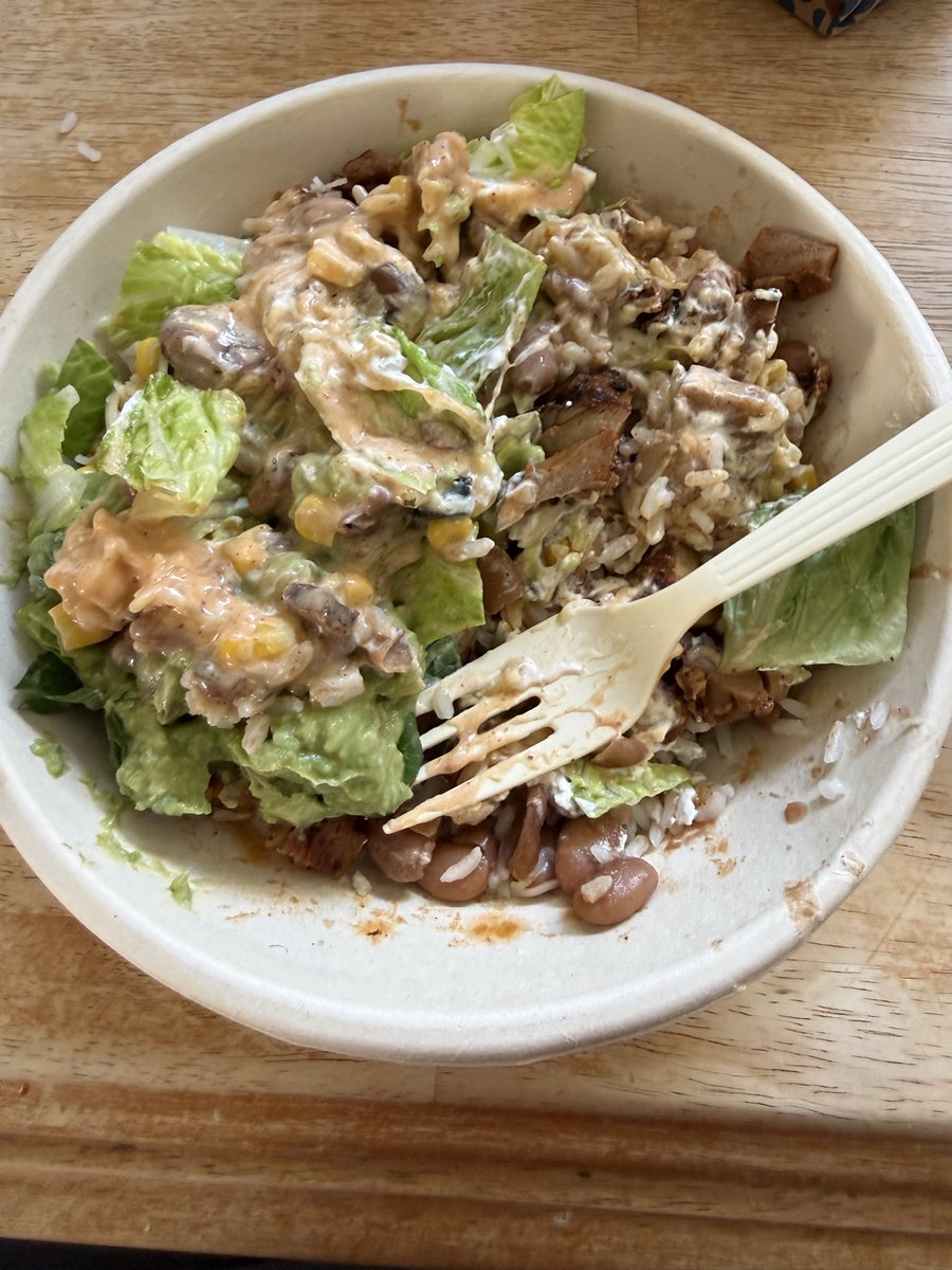 ftnessnstrength's tweet photo. @qdoba this is seriously a $15 bowl??? Shame on you https://t.co/9JGLc1PGoH