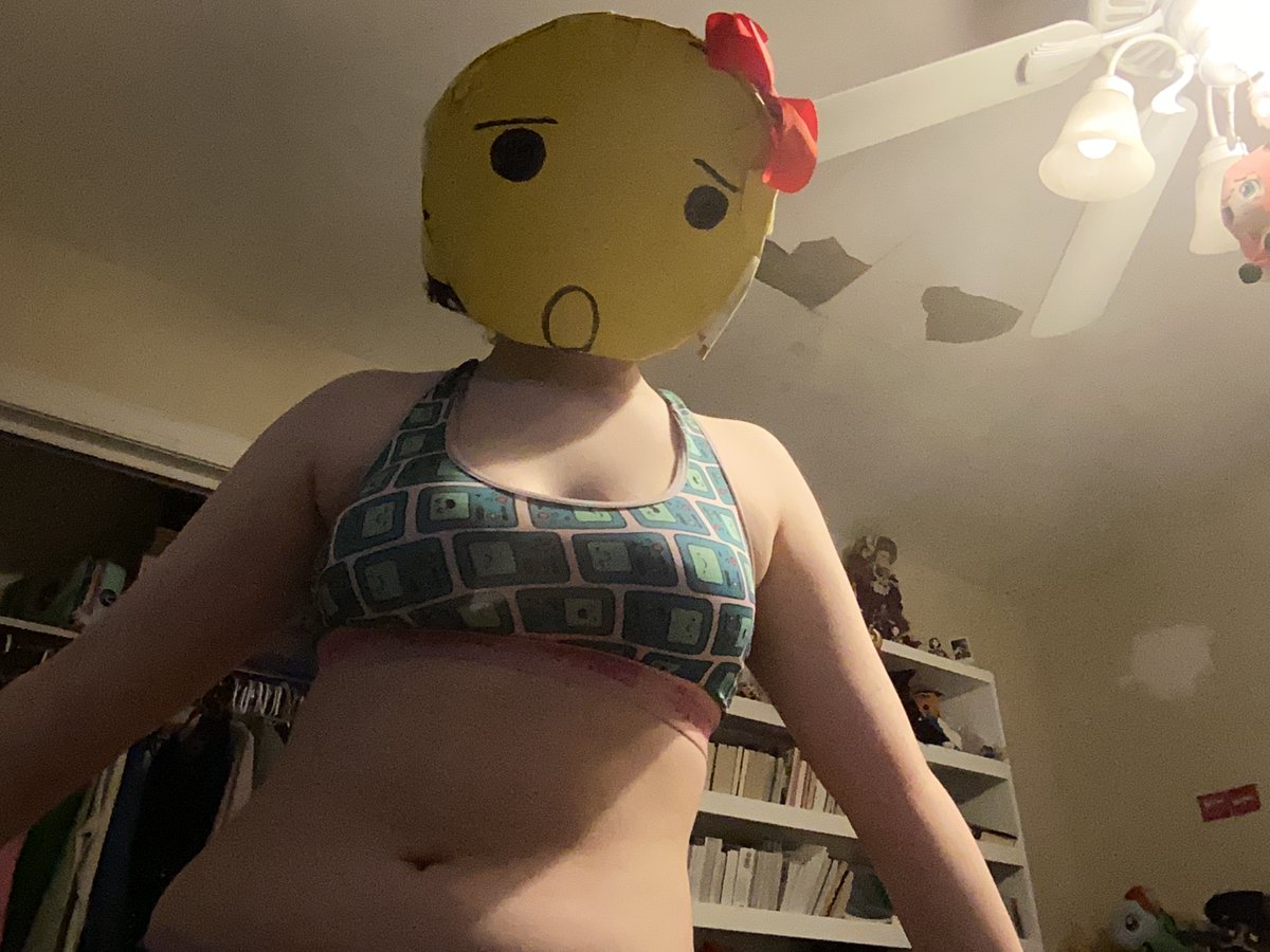 i love this photo of myself i look so stupid lmaoo

spoiler because i am not wearing a shirt in this but i am wearing a bra