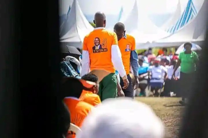 ODM tshirts branded with ruto's and mbadi's photo alongside "Tutam" slogan during mbadi's event in suba south!

If Baba could wake up today, he could just wish to go back from he has come from!