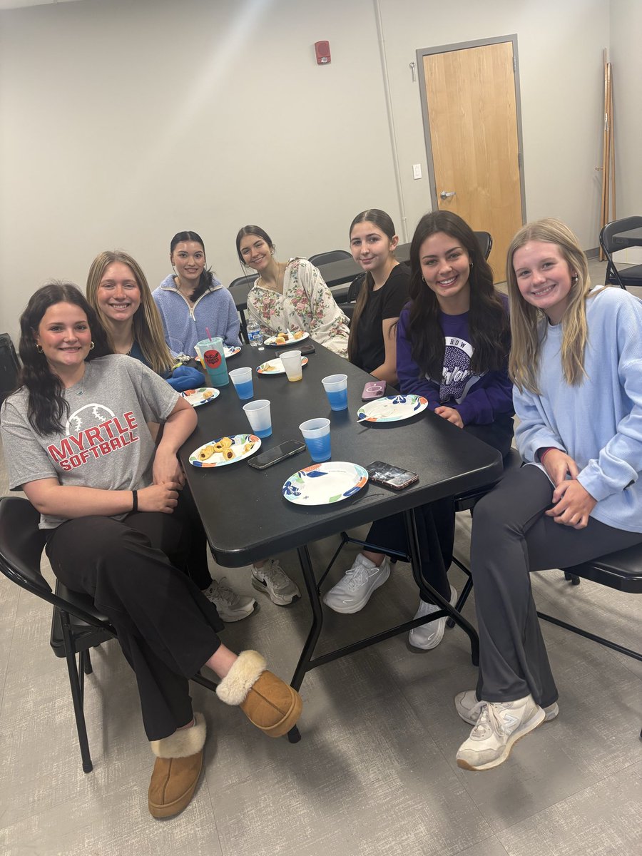 mindi_k_stout tweet media