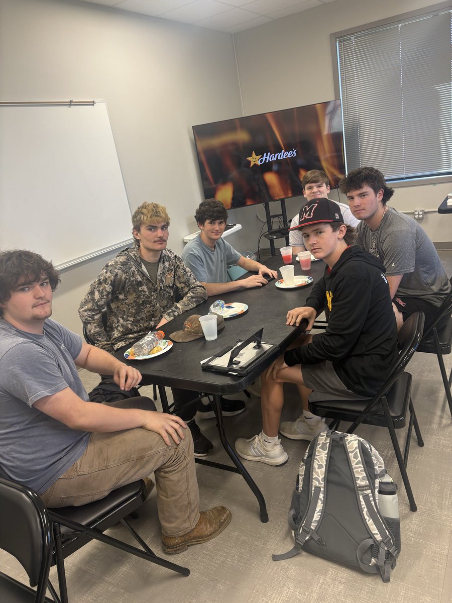 mindi_k_stout tweet media