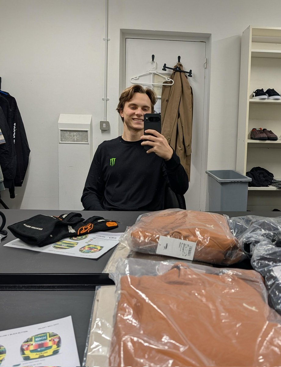 Last pre-season shoot done. Someone say race cars?