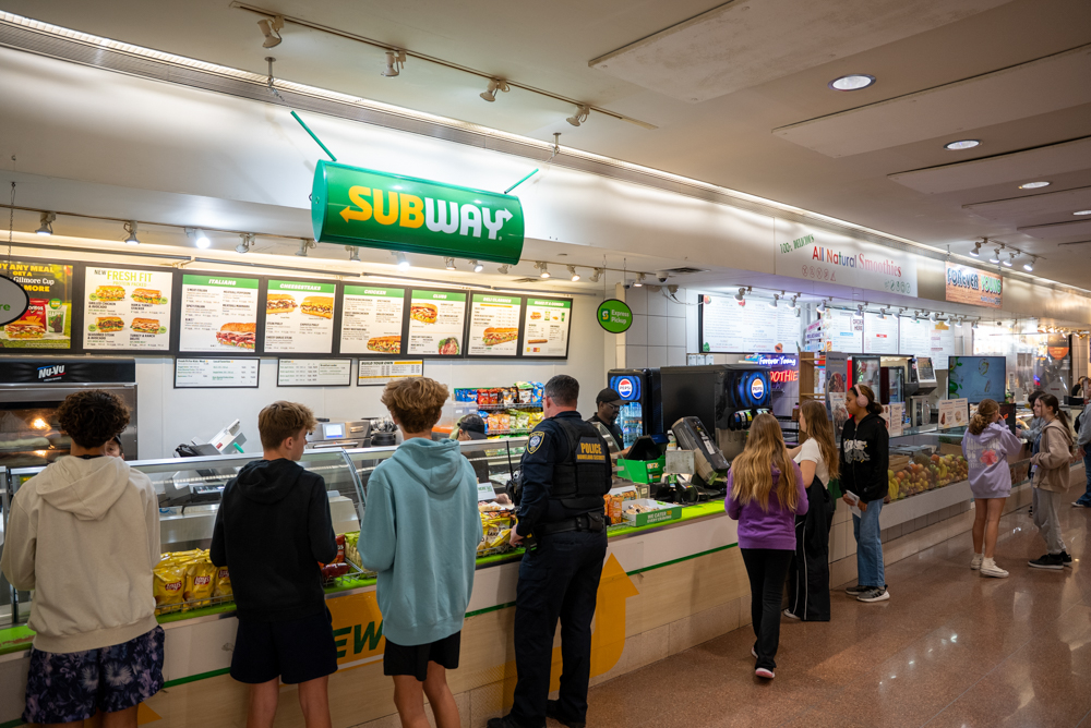 Ronald Reagan Bldg tweet media