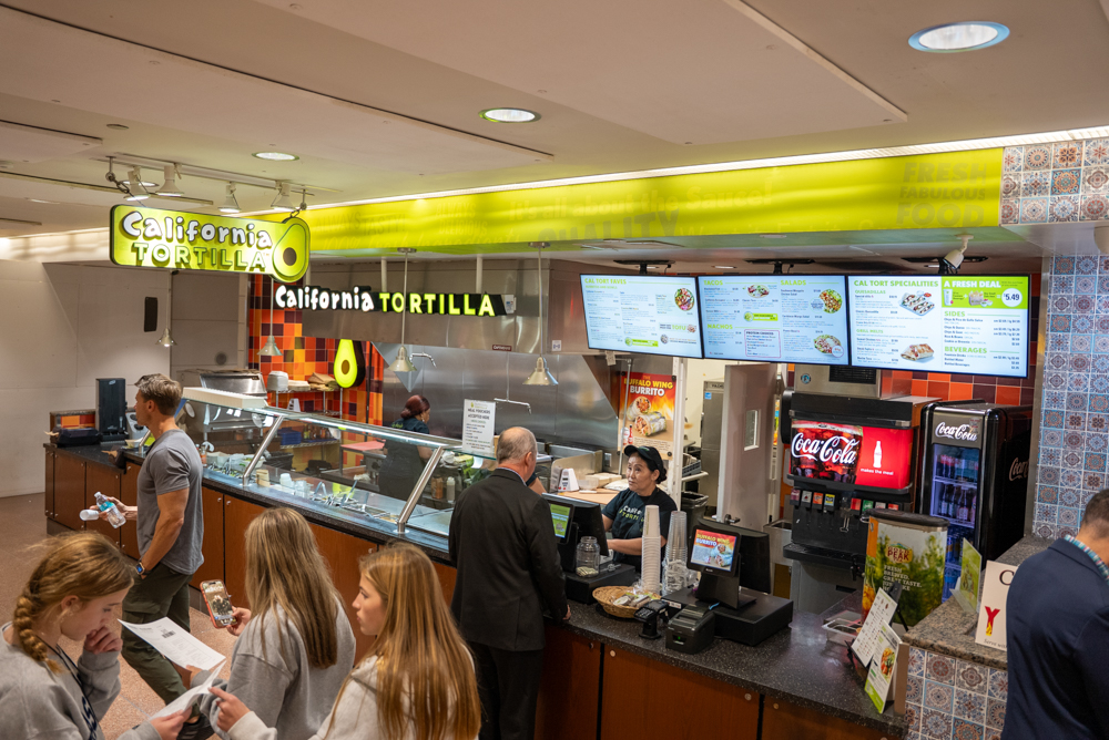 Ronald Reagan Bldg tweet media