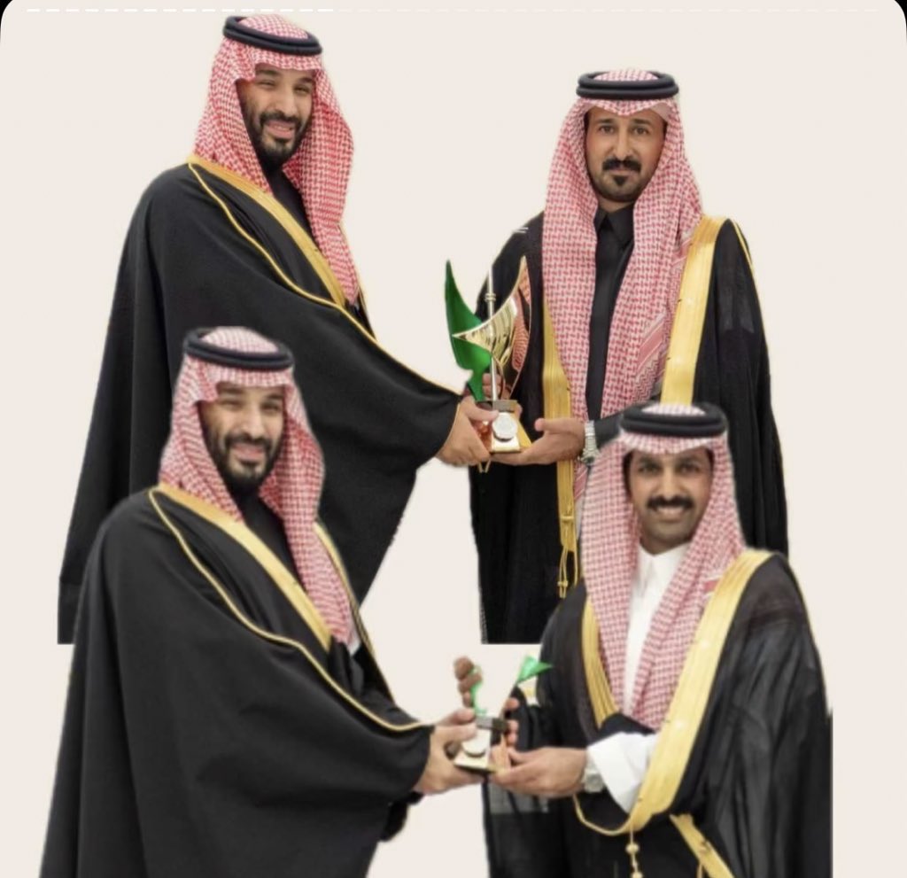 العتبان يقولون “بن جخدب” مابعد استلم الجائزه 

في رمضان وتكذبون!!!
😂😂😂😂