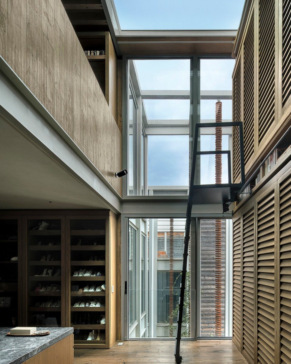 archistar1's tweet photo. Two Houses in Reserva Bezares, 2018
Mexico City, Mexico
#architect Manuel Cervantes
#photography J. Granada
#archiecture #design https://t.co/EfYlrAzi0j