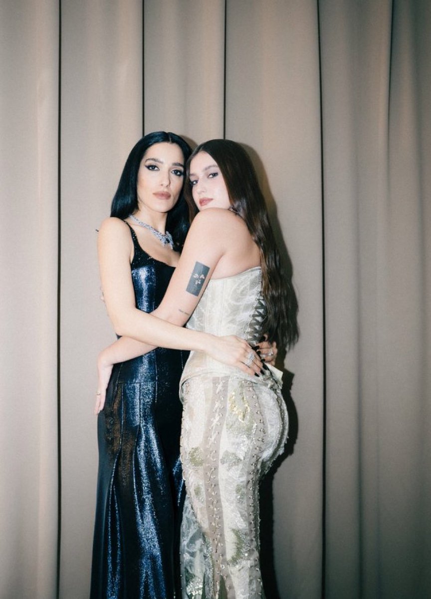 Le mamme.
Le bellissime.
Le dee saffiche. 🔥❤️

#Sanremo2026