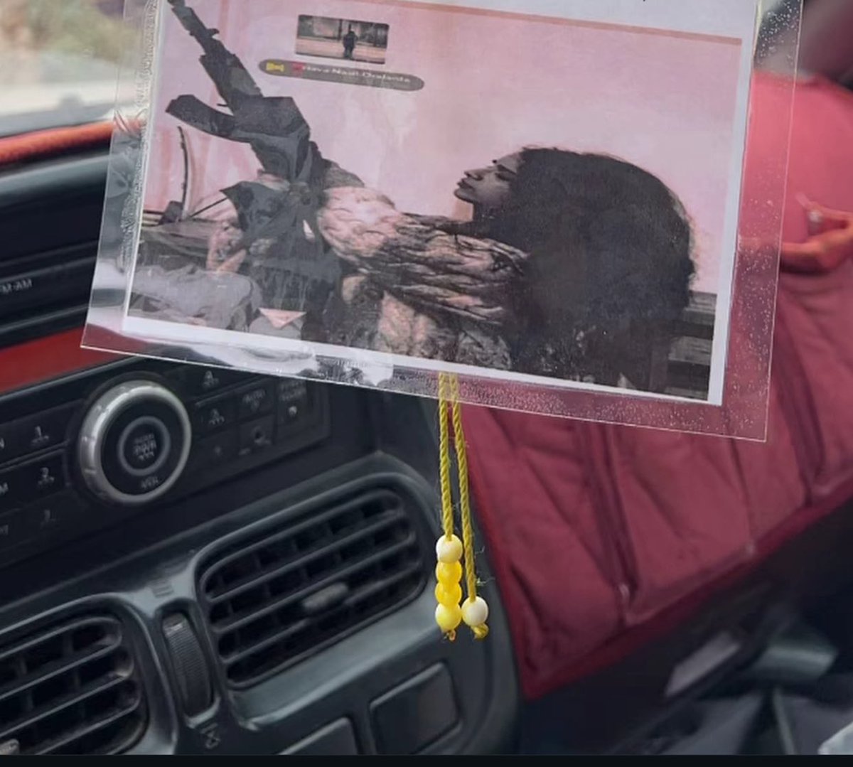 لا صار خصمك من تعزه وتغليه ؟
سلم سلاحك واقتنع بالهزيمه