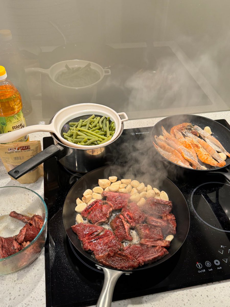 kevinjun2107's tweet photo. Sizzling flavors in the making garlic, steak, and shrimp coming together for a perfect feast. https://t.co/w3dj6BjQb2