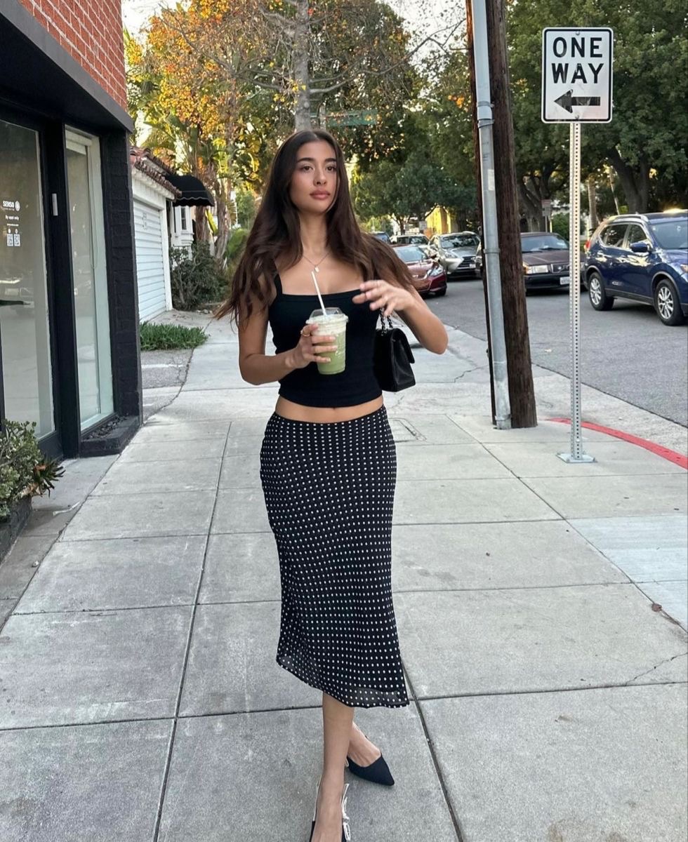 Diorgirlx's tweet photo. skirt outfits>> https://t.co/kyzsjV5bj0