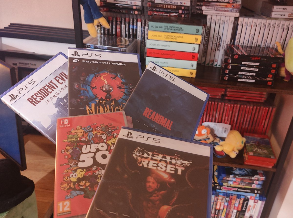 Ryan T. Brown 🎮🩷 on holiday! 🌞 tweet media