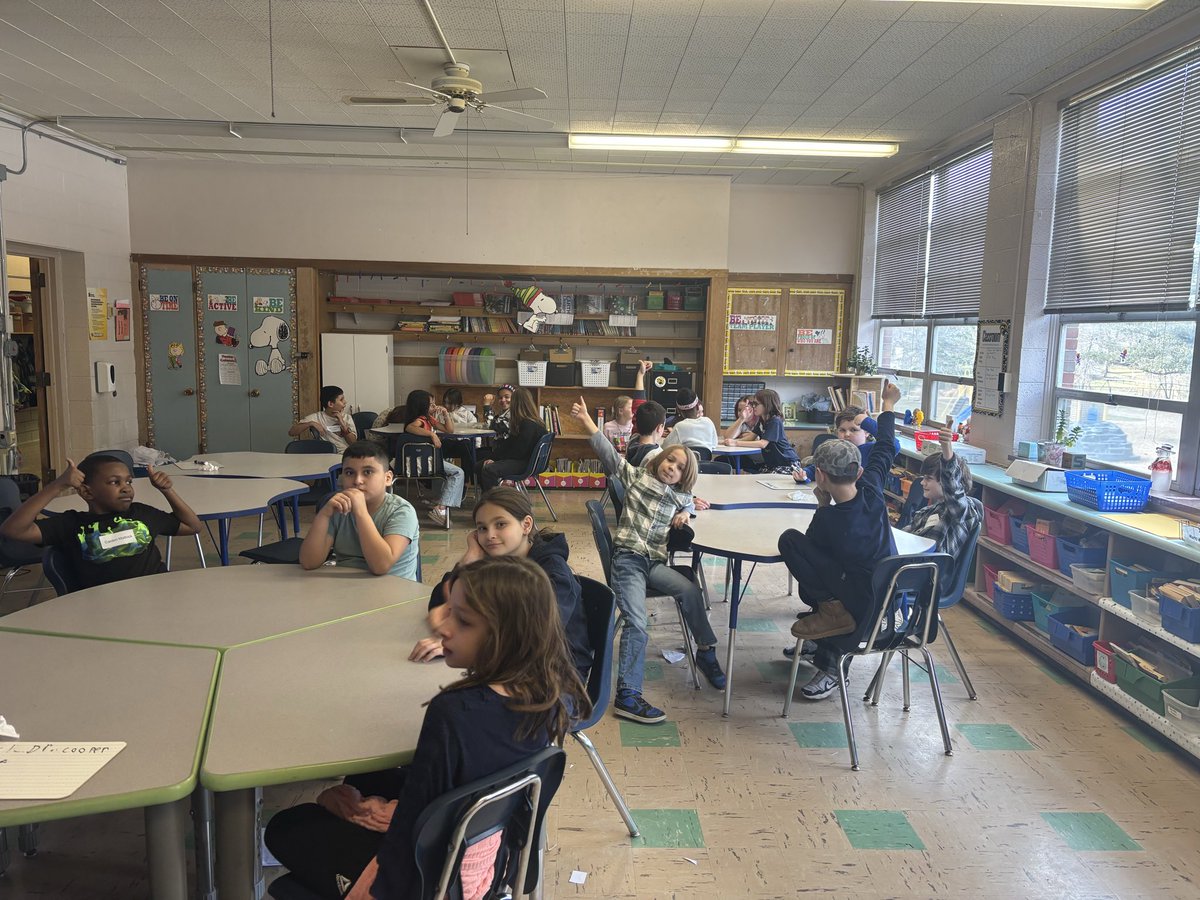 Mrs. Sternberg tweet media