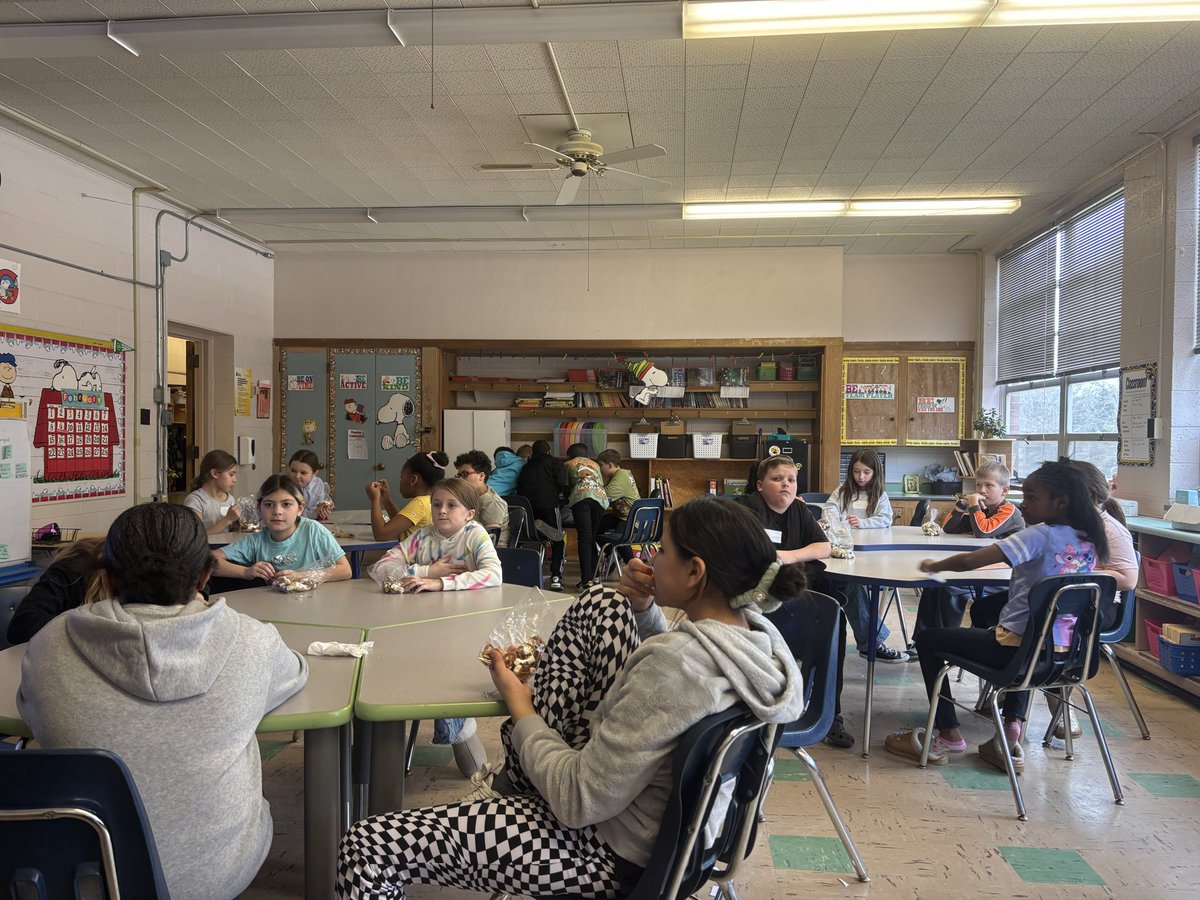 Mrs. Sternberg tweet media