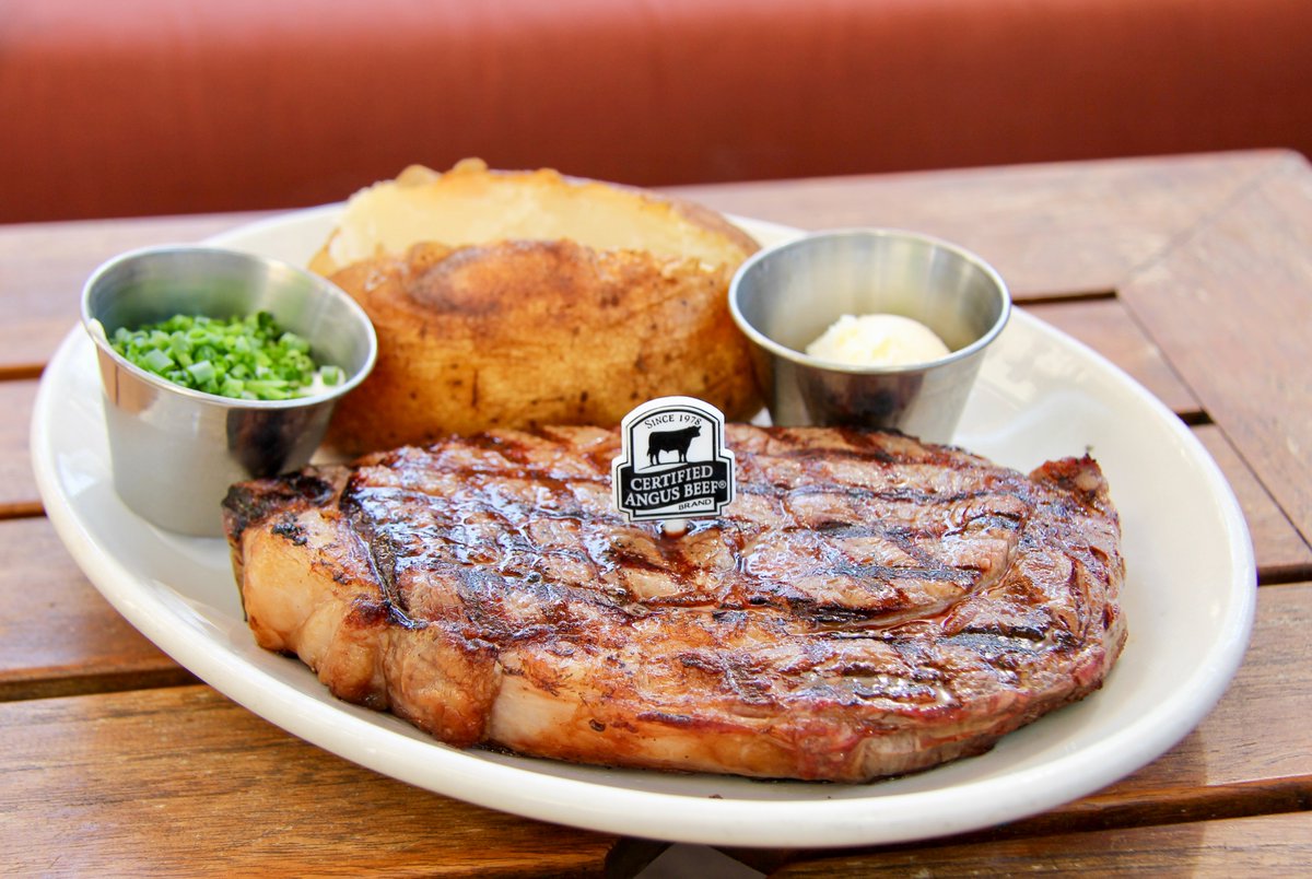 WoodRanch's tweet image. The king of steaks for a reason. 👑

Our Rib Eye is calling your name…

#woodranch #ribeyesteak #steaknight #bbqdinner #californiabbq
