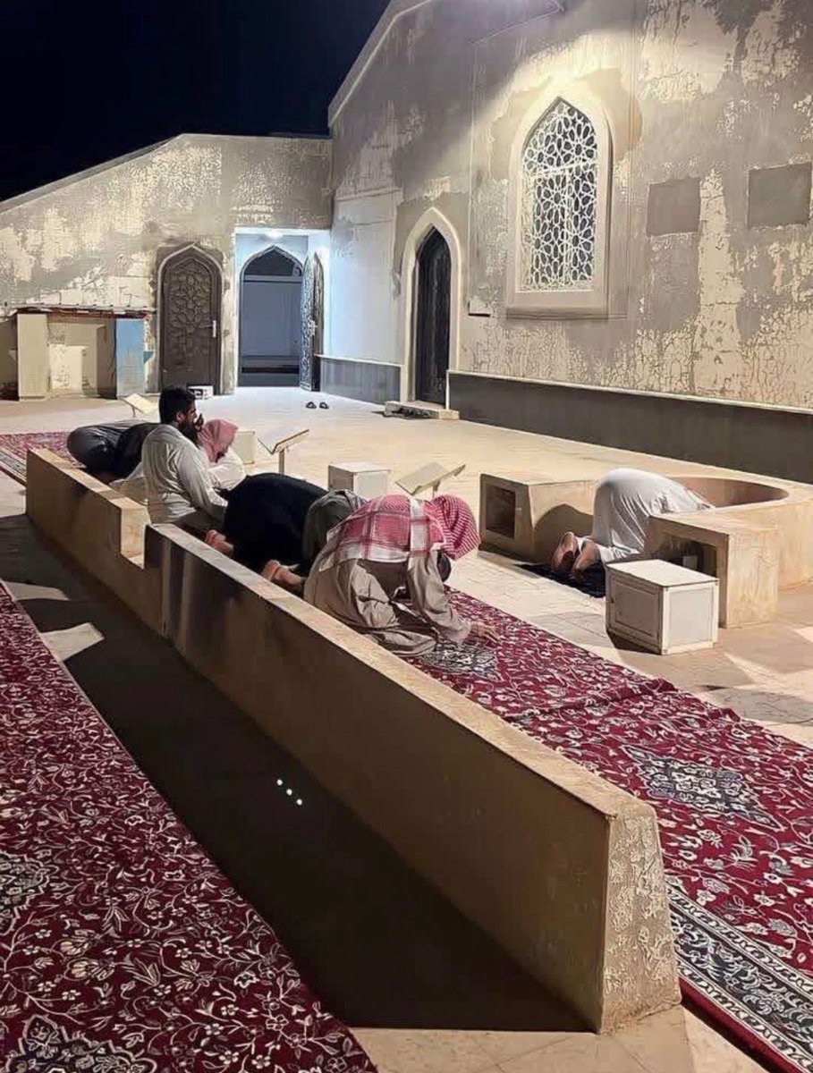 M3kkaz's tweet photo. يالله ترحم كل " وجهٍ فقدناه "
كل رمضانٍ فات معنا يصومون . https://t.co/8Bmm2xOP2r