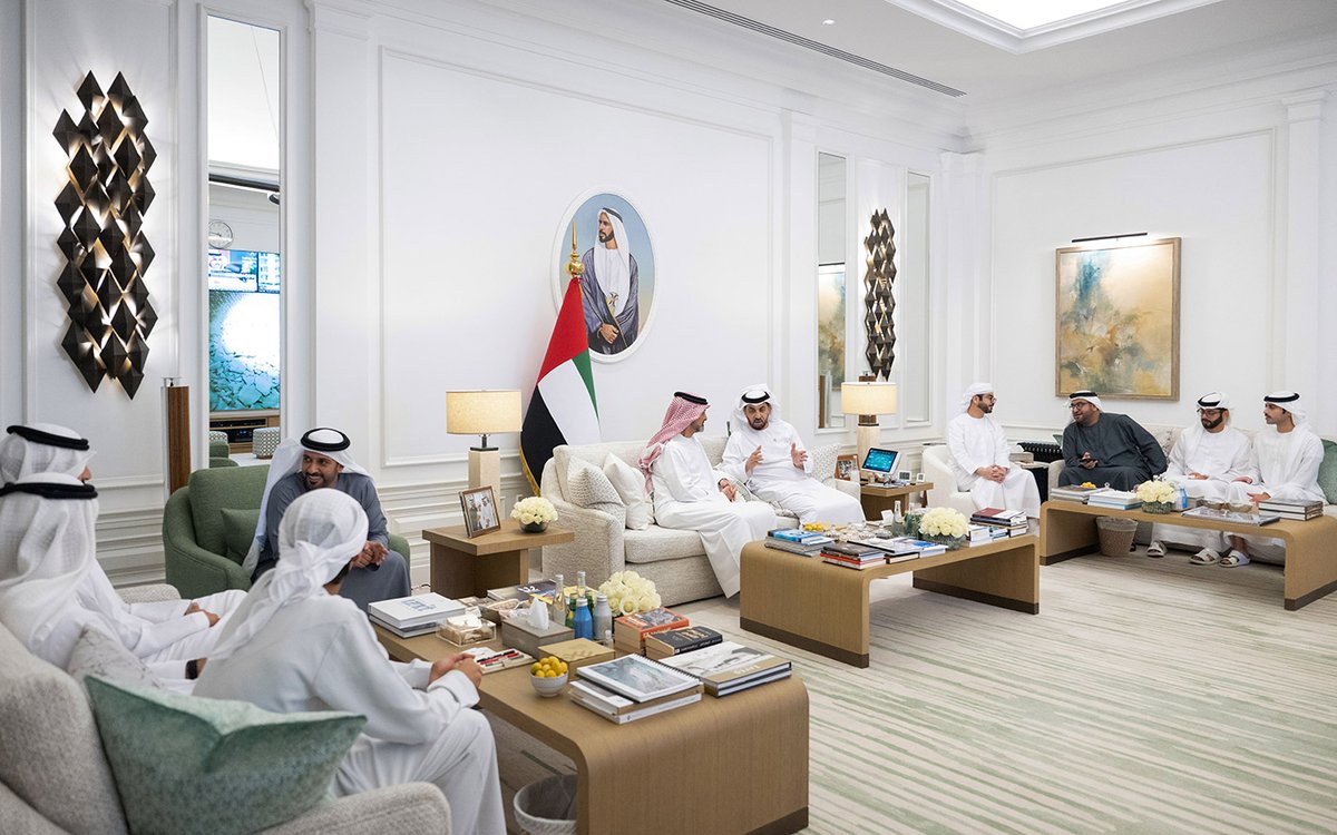 RRCDR_AD's tweet photo. حمدان بن زايد يستقبل ولي عهد عجمان https://t.co/rlW0FBKA6z https://t.co/QgNXR8qJZ6