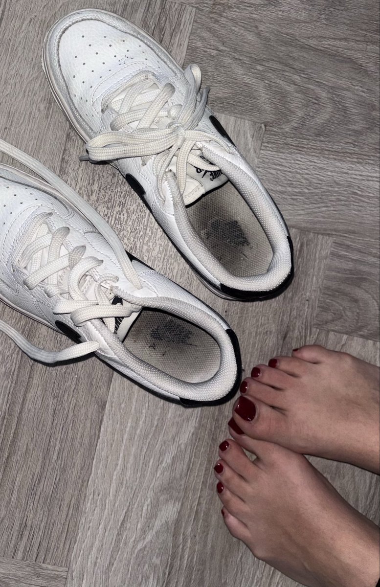 Mypetitefeet91 tweet media