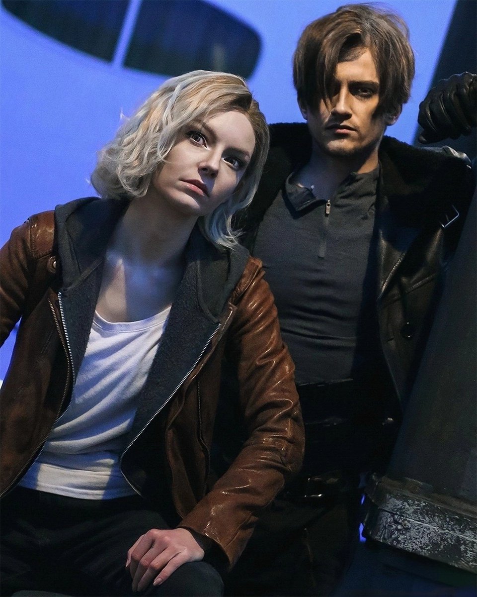requiem for the dead,
nightmare for the living ⛓️

leon: me
grace: <a href="/wildcarrdd/">ciara</a>
📸 : <a href="/luisserrataha/">Taha</a>

#leonkennedy #graceashcroft #cosplay #residentevilrequiem <a href="/RE_Games/">Resident Evil</a> <a href="/CapcomEurope/">Capcom Europe</a>