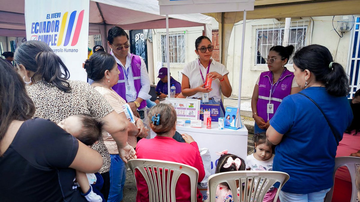 DPS_LosRios's tweet photo. La actividad, que sirvió para identificar morbilidades o patologías respiratorias, gastrointestinales, entre otras, relacionadas con el inicio de la etapa invernal, registró más de 140 atenciones y contó con la articulación de @DHumanoEc y @goberguayasec.

#ElNuevoEcuador https://t.co/CNPR957zBM