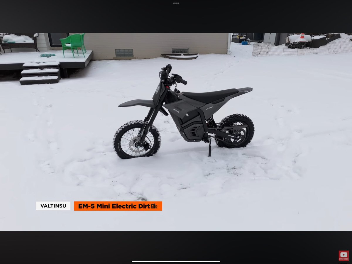 WhoKnowsZombie tweet media