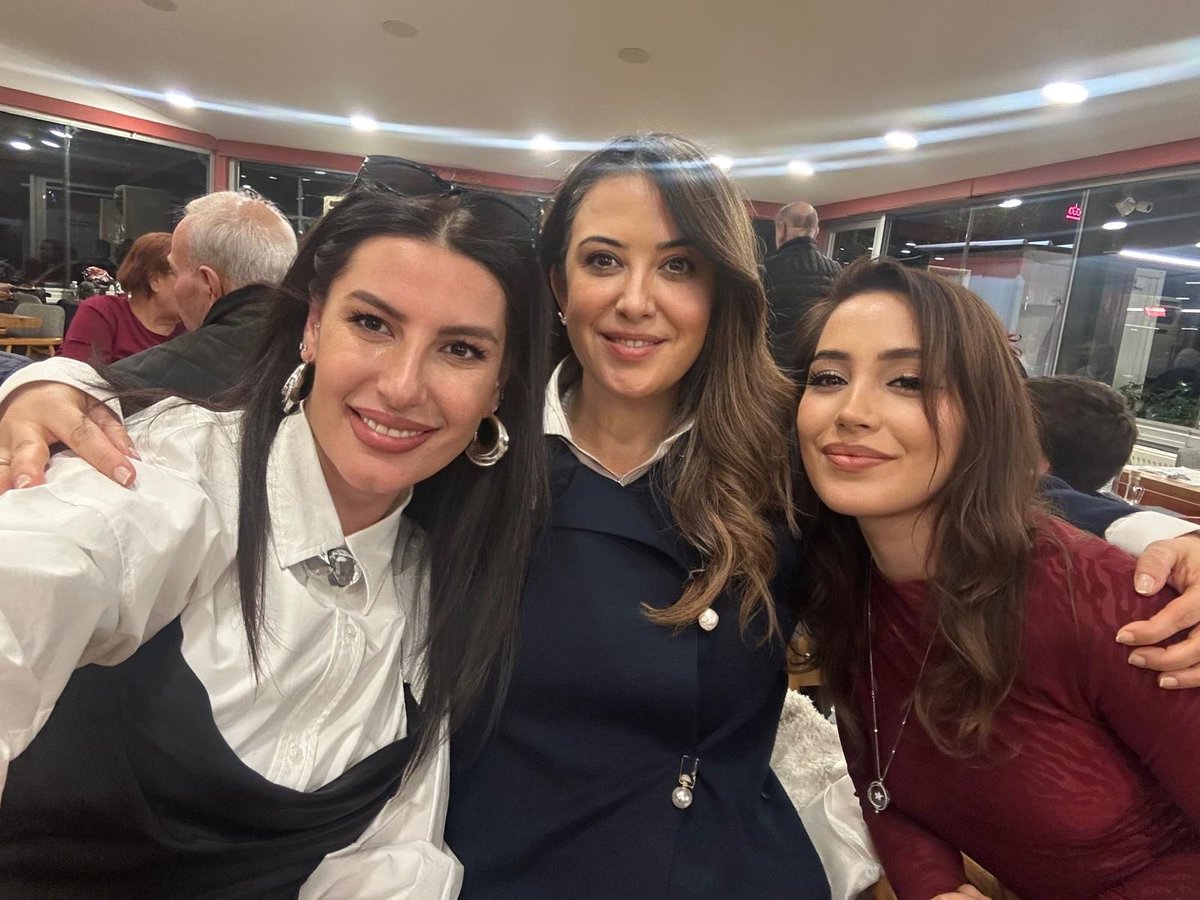dlbrelf's tweet photo. 📌 İl KAÇEP İftar Buluşması
Milliyetçi Hareket Partisi İzmir İl Başkanımız  Veysel Şahin ve İl KAÇEP Komisyonumu ile iftar programında biraraya geldik.
Varolsun Teşkikatımız
Varolsun Teşkilatımızın   güçlü kadınları!
🤘🇹🇷🤘🇹🇷🤘 https://t.co/POcidqWNOs