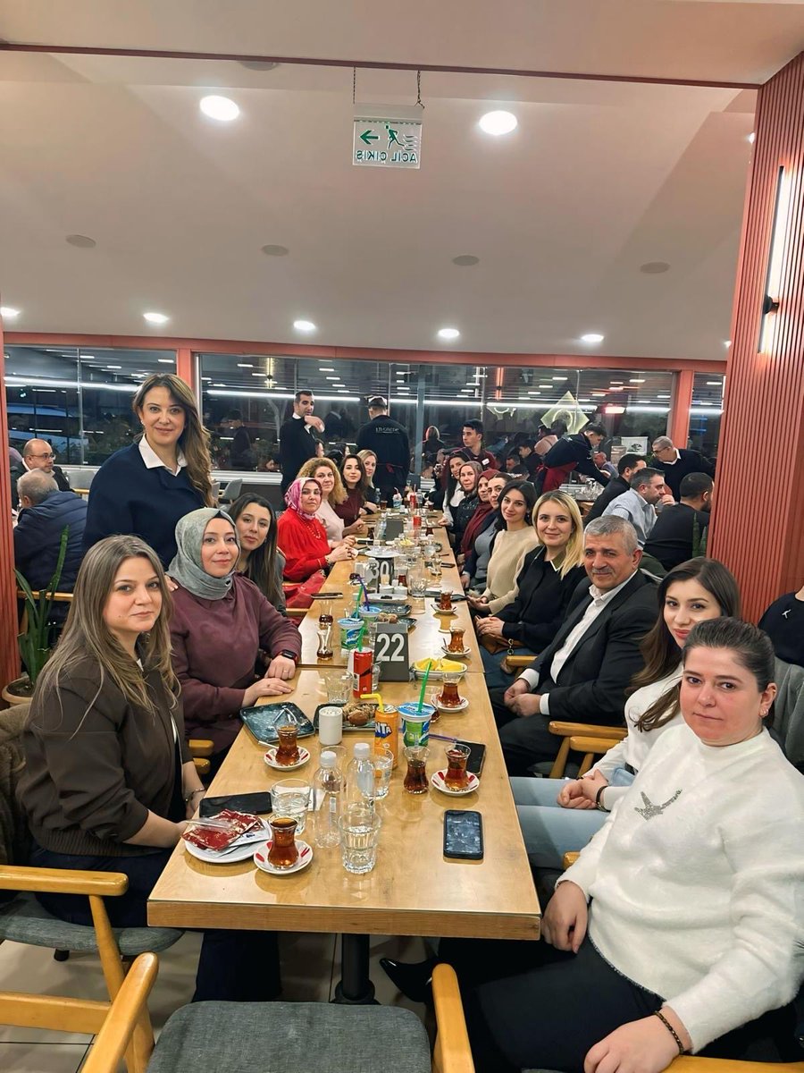 dlbrelf's tweet photo. 📌 İl KAÇEP İftar Buluşması
Milliyetçi Hareket Partisi İzmir İl Başkanımız  Veysel Şahin ve İl KAÇEP Komisyonumu ile iftar programında biraraya geldik.
Varolsun Teşkikatımız
Varolsun Teşkilatımızın   güçlü kadınları!
🤘🇹🇷🤘🇹🇷🤘 https://t.co/POcidqWNOs