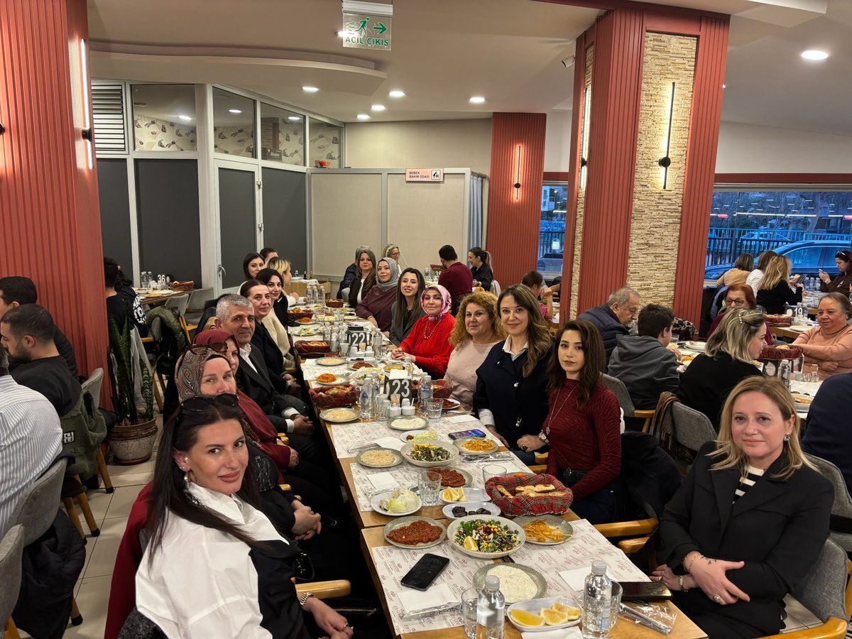 dlbrelf's tweet photo. 📌 İl KAÇEP İftar Buluşması
Milliyetçi Hareket Partisi İzmir İl Başkanımız  Veysel Şahin ve İl KAÇEP Komisyonumu ile iftar programında biraraya geldik.
Varolsun Teşkikatımız
Varolsun Teşkilatımızın   güçlü kadınları!
🤘🇹🇷🤘🇹🇷🤘 https://t.co/POcidqWNOs