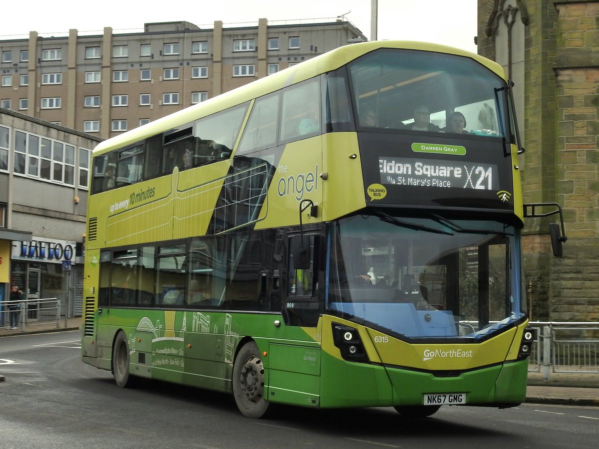 gmgwhDM2005's tweet photo. Angel of the North!

@gonortheast NK67GMG 6315 seen entering #Gateshead Interchange working the X21 service to #EldonSquare Bus Station, Newcastle from #WestAuckland https://t.co/baAV3XeWnZ