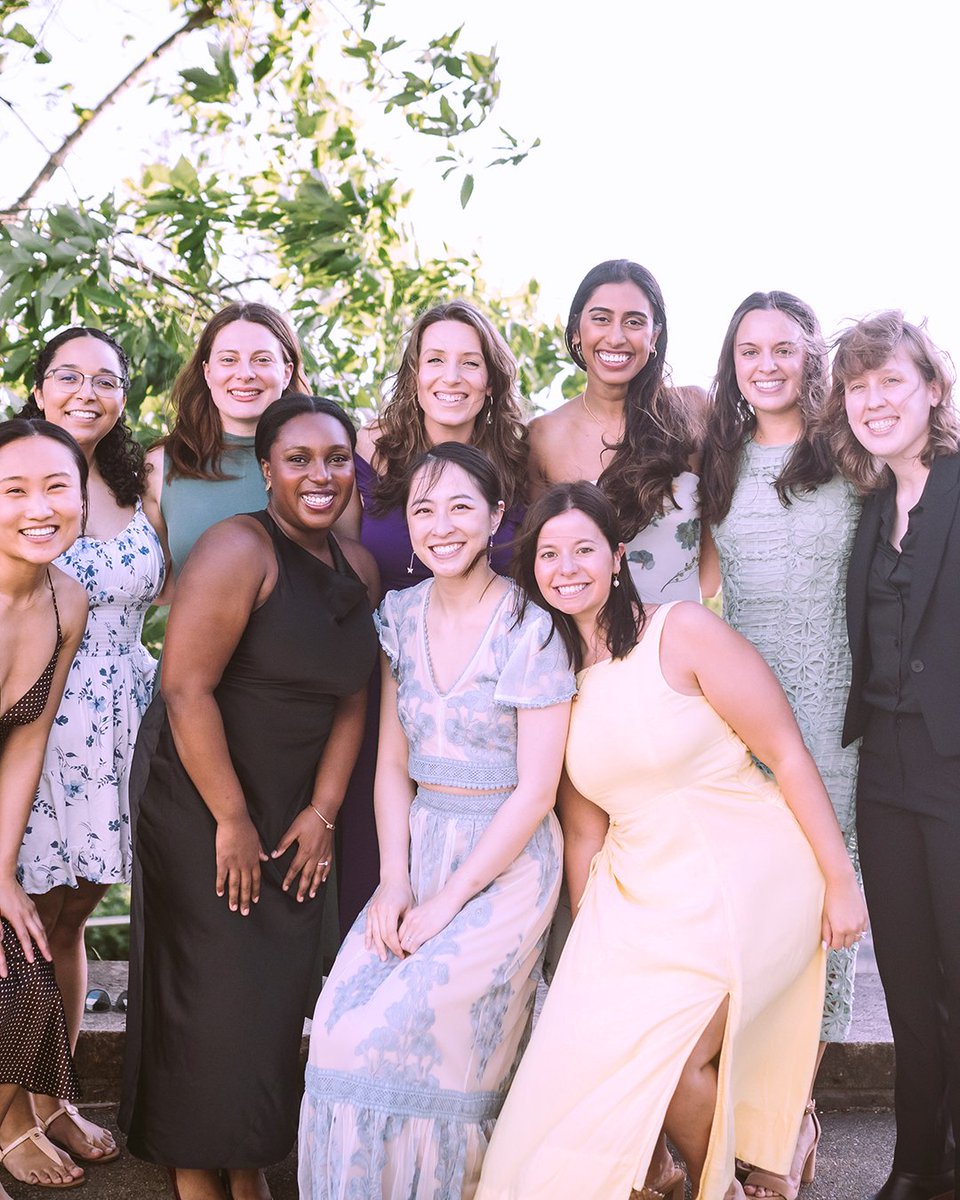 MageeWomens's tweet photo. They’re delivering babies.
They’re performing surgery.
They’re advancing research.
They’re the next generation of leaders in women’s health.

Today, on Thank a Resident and Fellow Day, we’re proud to spotlight the residents and fellows at Magee-Womens, whose drive, curiosity, and compassion are shaping the future of care for women and families in Pittsburgh and beyond.

Drop a 💜 in the comments to help us thank them.

#ThankAResident #ThankAFellow #FutureOfMedicine #MageeWomens
