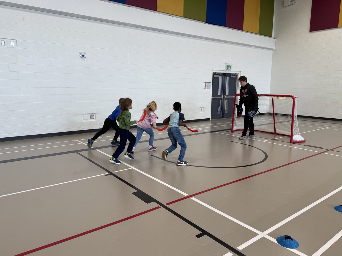 trurobearcats's tweet image. Drew Keiver and Jace Evans spent the morning out at Bible Hill Consolidated Elementary helping out with Ms. MacDonald’s Phys. Ed classes. Thanks for having us out! #teamfirsT #CatsInTheCommunity