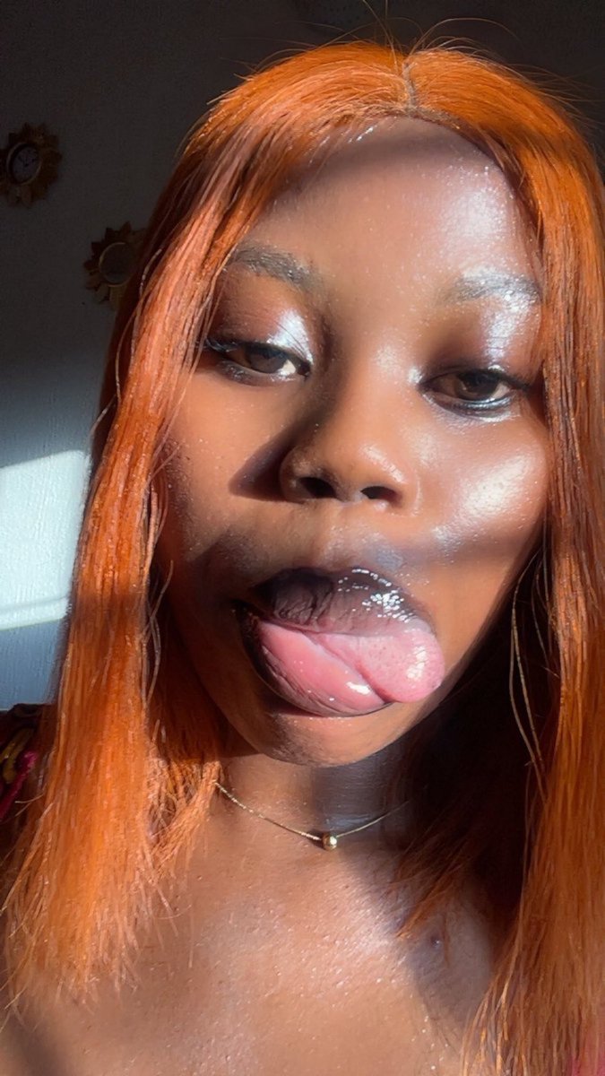 She is the finest girl on Twitter NG 
Who says NO🙂‍↕️