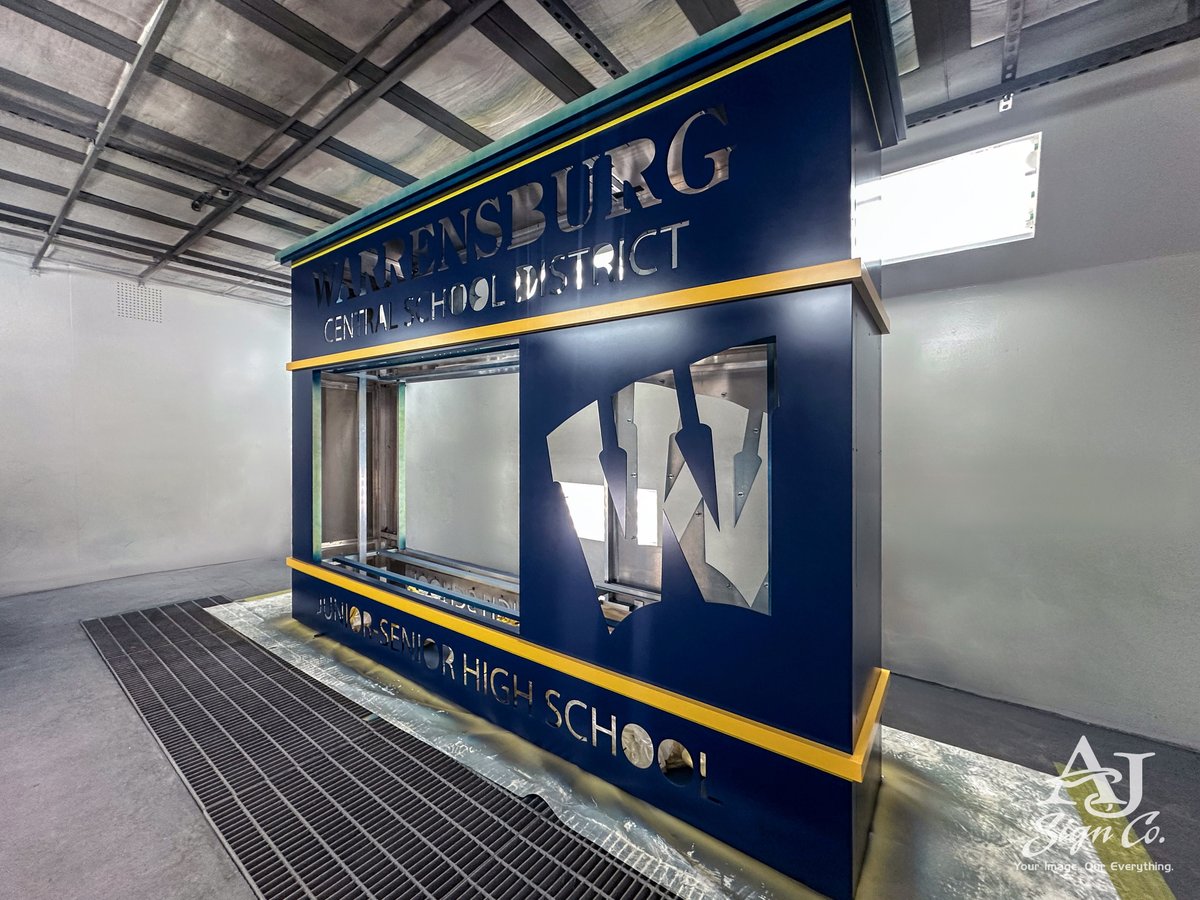 AJSigns's tweet photo. A fresh new look for the Warrensburg Central School District! This crisp digital sign replaces their older signage and brings real time communication to the forefront! #WarrensburgCSD #AJSigns | #YourImageOurEverything https://t.co/7lzkPuQvCl