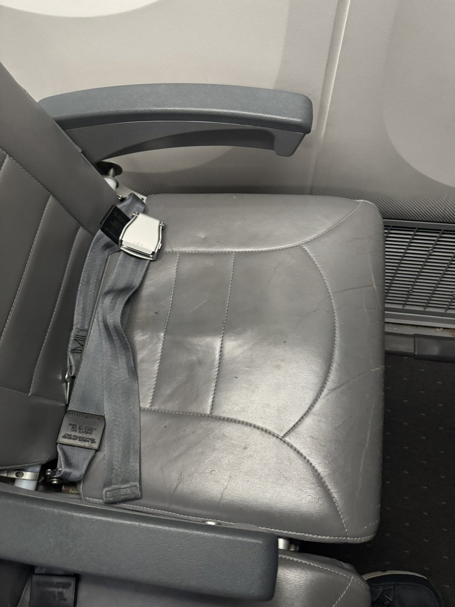 manivellan's tweet photo. @IndiGo6E Condition inside flight 6E2 London to Mumbai. No money to atleast vacuum? 
Date: 28th Feb 2026 
Boarding now https://t.co/ZY5s3DxreG