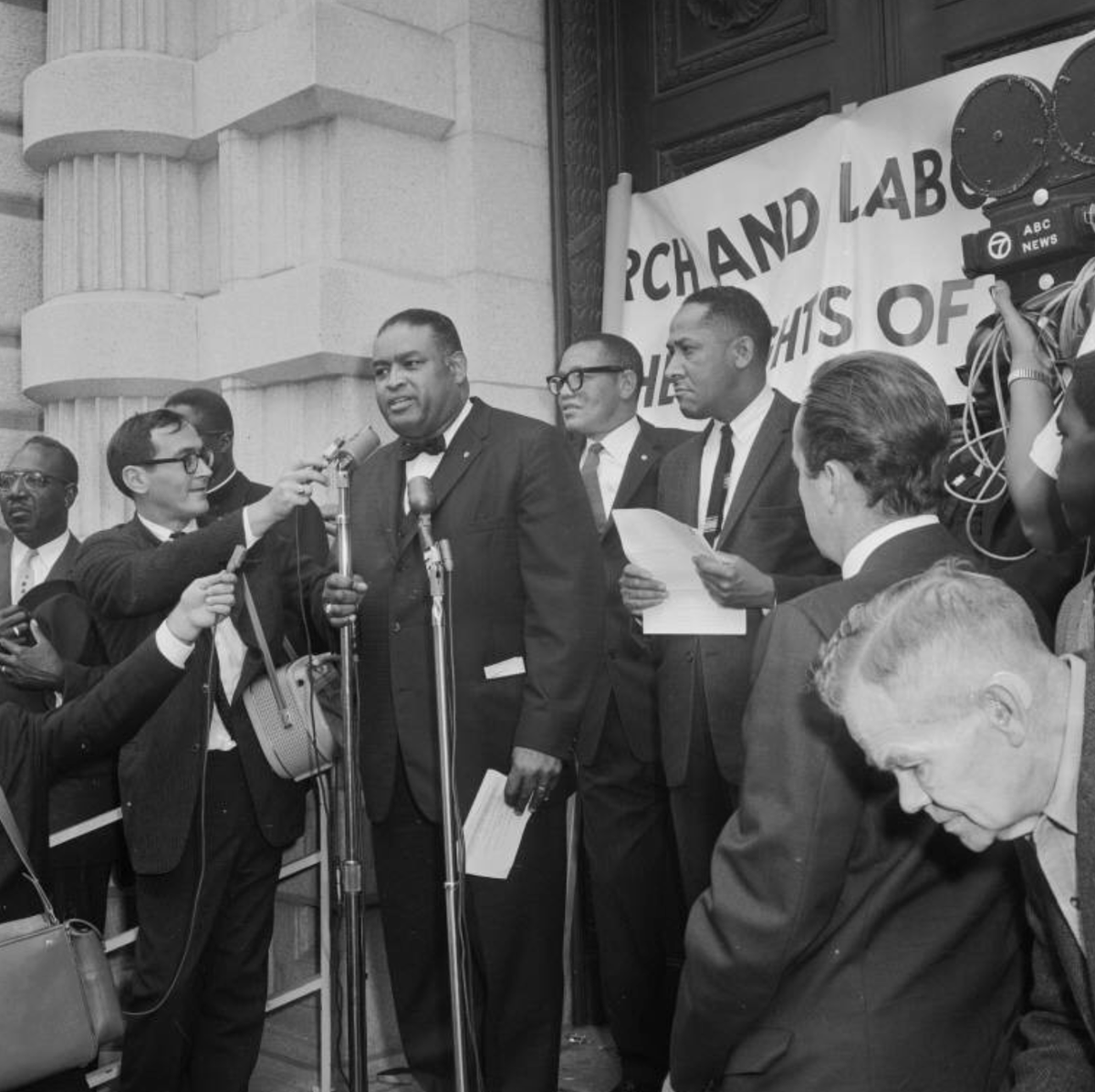 bancroftlibrary's tweet photo. In celebration of Black History Month 2026, we share a selection of images documenting key moments and figures from the Civil Rights Movement.

The San Francisco News-Call Bulletin Newspaper Photograph Archive is accessible online.
https://t.co/1CB4jrEfez https://t.co/Q0f1RvGcG5