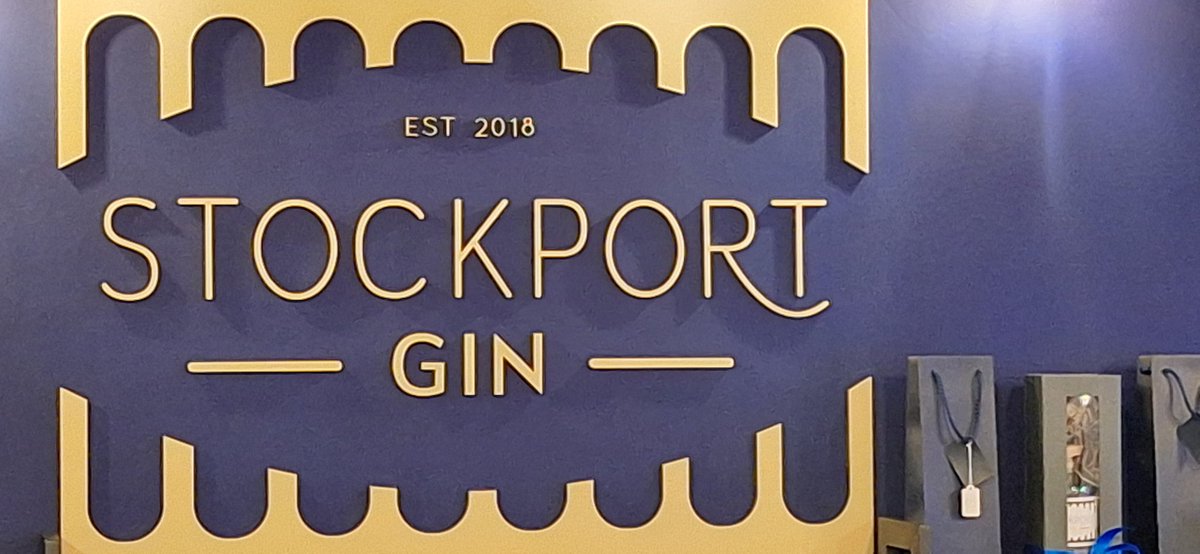 Great evening <a href="/stockportgin/">Stockport Gin</a> learning about the local gin. Thanks for organising <a href="/StJohnsPTA_HM/">St John's PTA</a>