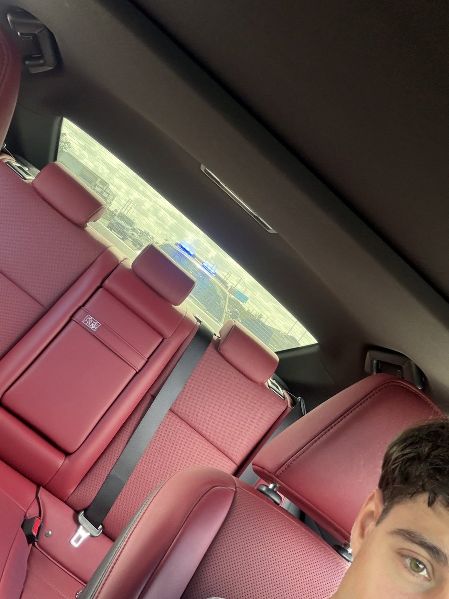 First time getting pulled over I blame Lexi for being put in sport…🤦🏻‍♂️