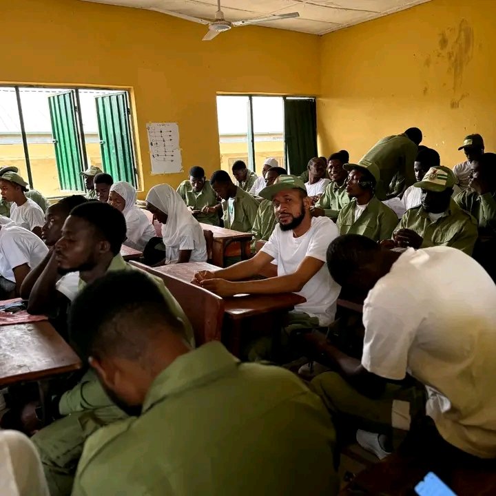 niesatcdsilorin's tweet photo. like 💪✨

INNOVATING THE WORLD 🌎 🌎 🌎 
BUILDING THE NATION 🚀🚀🚀

#NIESATCDSILORIN 
#fun 
#nysc 
#fypシ゚viralシfypシ゚ 
#letsgetthepartystarted https://t.co/Y1pSzQcI2b