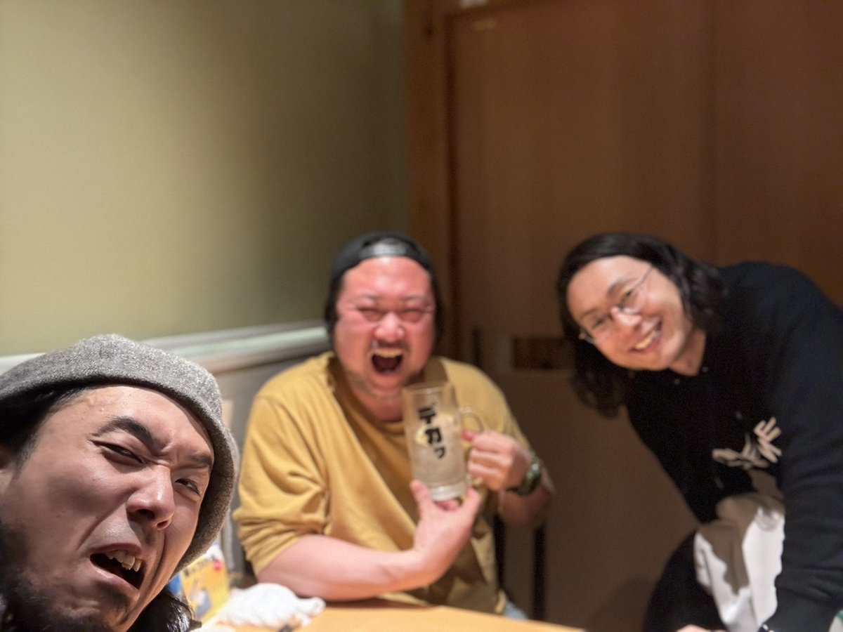 burst20010310's tweet photo. 2/27(金)の出雲APOLLOはこの2マンにてお届けしました！
THE STARBEMS
"MAXIMUM ROCK'NROLL"
[出演]
#THESTARBEMS
#SIDELINE
大好きな人達のライブ痺れました！
またすぐ帰って来て下さいね！
ありがとうございました🤟 https://t.co/uDNEt3JbDf