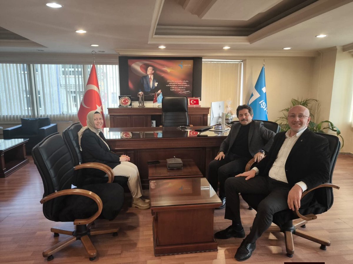 İşkur Karaman İl Müdürümüz Yeliz Gültekin Hanımı,AK Parti Karaman Milletvekilimiz Osman Sağlam ile birlikte ziyaret ederek, asalet görevi için hayırlı olsun dileklerimizi iletiyoruz